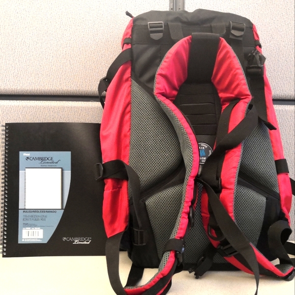 Season-proofed unisexual hiking backpack - Picture 3 of 6